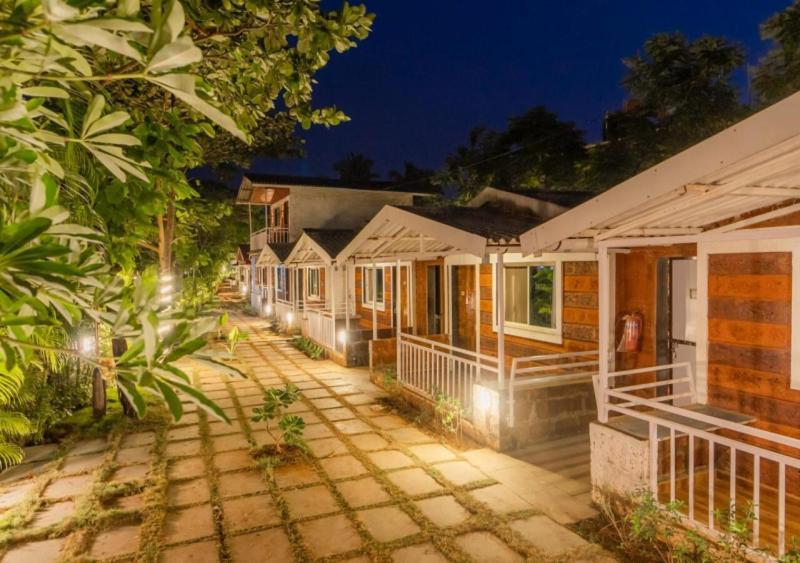 Salt Water Resort Dapoli Exterior photo