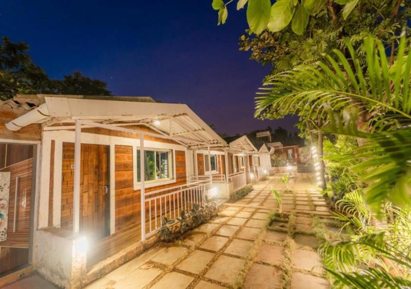 Salt Water Resort Dapoli Exterior photo